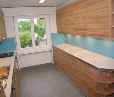 3.5-Zimmer-Wohnung im 1. Obergeschoss in Bachenbülach - Photo 1