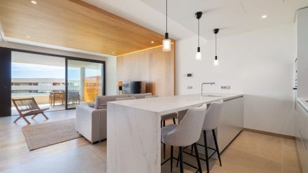 Apartamento de alquiler en Avenida 8 de Marzo, 32, El Higuerón - Foto 2