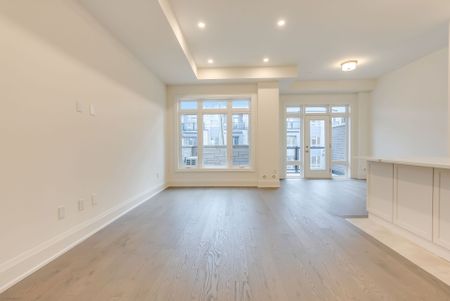 For Lease - 3319 Taha Gardens, Oakville, Ontario - Photo 4