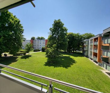 Modernisierte 2-Zimmerwohnung mit Loggia in der Hammerschmiede zu v... - Photo 2