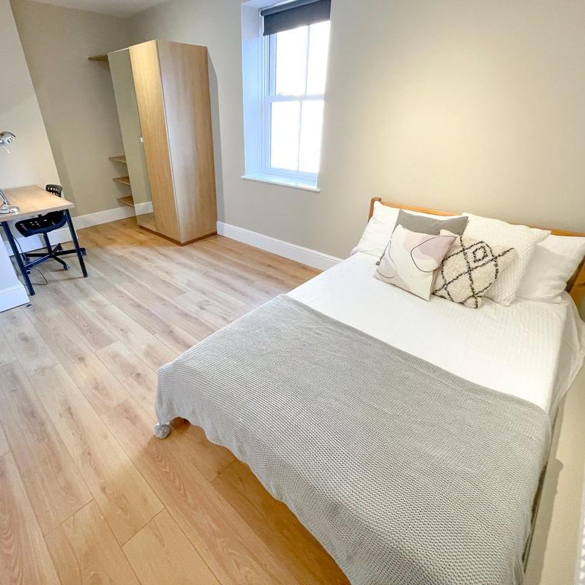 7 bedroom flat to rent - Photo 1