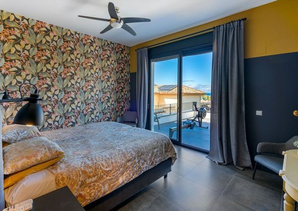 3 bedroom luxury Villa for rent in Rio Real, Marbella, Andalusia