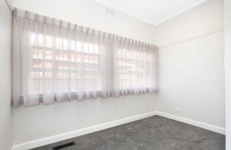 609 Howitt Street, Soldiers Hill - Photo 3