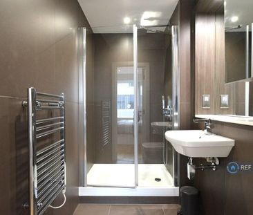 Studio to rent - Photo 6