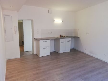 Location Appartement 2 pièces 33m² HARFLEUR 76700 - Photo 2