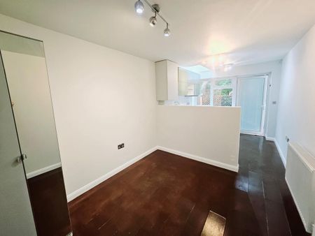 Studio to rent - Photo 5