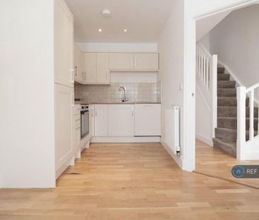 3 bedroom terraced house to rent - Photo 6