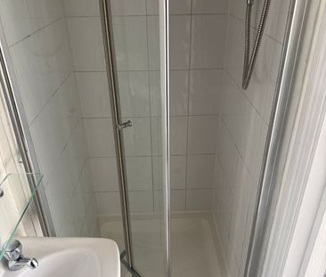 Studio Flat, High Road, N22 - Photo 1