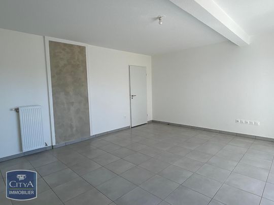 Location Appartement 4 pièces 74m² BEAUZELLE 31700 - Photo 1