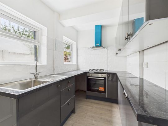 2 bedroom End of terrace house to rent - Photo 1