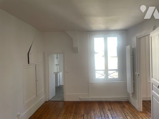 entrée, cuisine séparée, séjour, deux chambres en enfilade, et une salle d’eau avec WC. - Photo 1