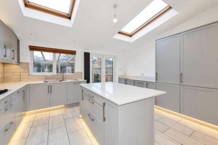 3 bedroom terraced house to rent - Photo 5