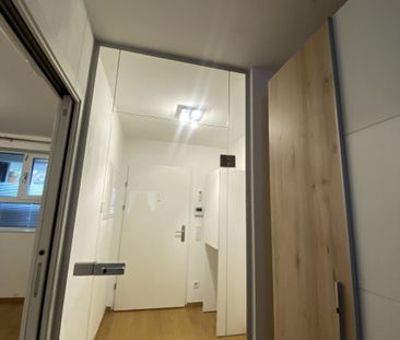 Ruhige 2-Zimmer-Wohnung mit Loggia und Klimaanlage! - Photo 1