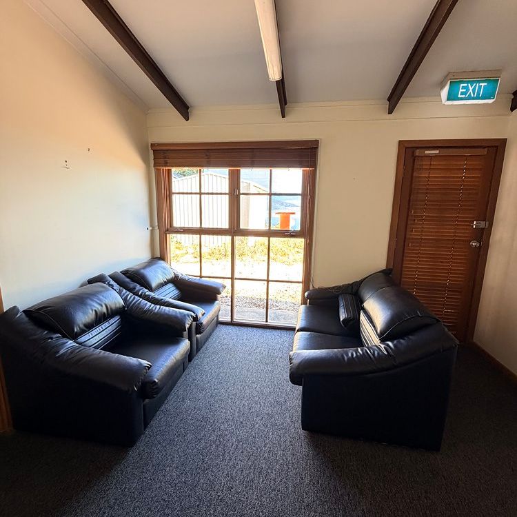 12-bedroom shared house, Hawker Street - Photo 1