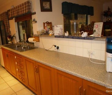 3 Bedroom House in Brandon - Photo 2