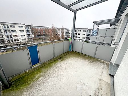 Helle 3-Zimmer-Wohnung mit großem sonnigem Balkon in zentrumsnaher Lage - Foto 3