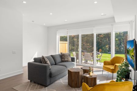 For Lease - 43 Rockmount Crescent, Gravenhurst, Ontario - Photo 3