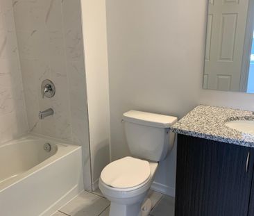 For Lease - 99 Danzatore Path, Oshawa, Ontario - Photo 5