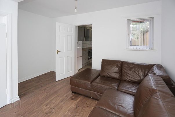 16 Empire Parade, BT126GN, Belfast - Photo 1