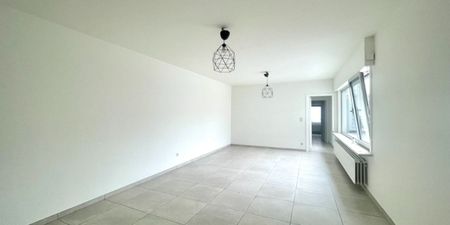 Appartement te huur in Zelzate voor € 1.350 met 2 slaapkamers - Foto 2