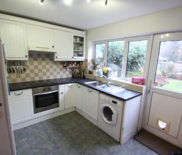 2 bedroom terraced house to rent - Photo 4
