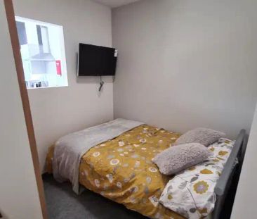 One Bedroom Flat - Photo 3