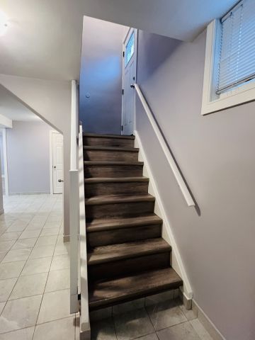 For Lease - 208 Wellington Street Unit# Bsmt, Barrie, Ontario - Photo 3