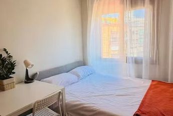 Avinguda de Sant Salvador, Barcelona, Catalonia 08913