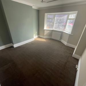 3 bed terraced house to rent in Fairholm Road, Benwell, Newcastle-upon-Tyne, NE4 - Photo 2