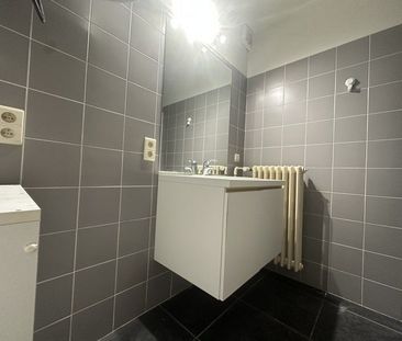 Ruim appartement met grote raampartijen in centrum Brugge! - Photo 6
