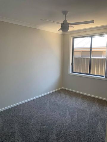 Beautiful Modern Home! - Photo 4