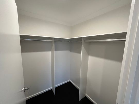 BRAND NEW 4 BEDROOM HOME WITH GARDENER - Photo 1