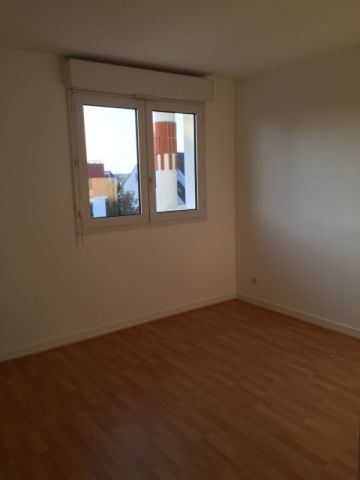 Location Appartement 2 pièces 51m² ORLEANS 45100 - Photo 2