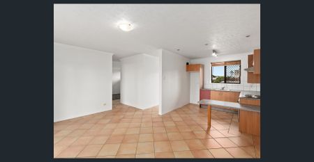 Elevated Outlooks in the Heart of New Farm! - Photo 4