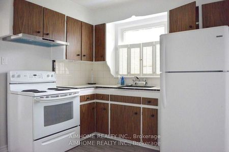 For Lease - 4 Hollingworth Drive Unit# Main, Toronto, Ontario - Photo 2