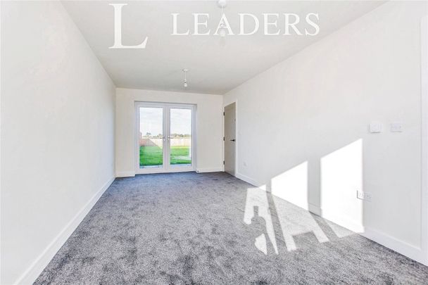 3 bedroom house to rent Tulip Road, Quadring, Spalding, PE11 - Photo 1