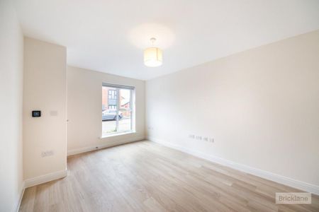 4 bedroom terraced house to rent - Photo 4