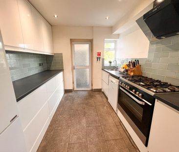 3 bedroom terraced house to rent - Photo 6