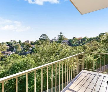 Spacious 1 bedroom with leafy outlook - Photo 1