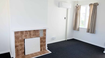 BEDSIT UNIT - Photo 5