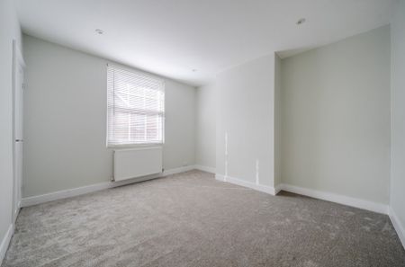 , Guildford - 3 bedrooms Property for lettings - Seymours - Photo 5