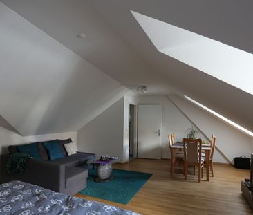 2-Zimmerwohnung im Dachgeschoss mit Charme - Photo 1