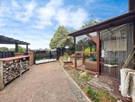 5 bedroom semi-detached house to rent - Photo 4