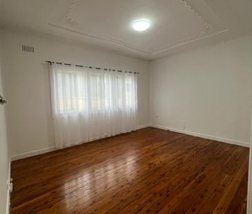 204 Patrick Street, Hurstville NSW 2220 - House For Rent | Domain - Photo 1
