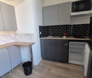 Location Appartement 1 pièce 15m² LILLE 59000 - Photo 1