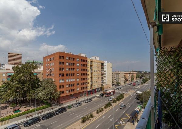 valencia, Valencian Community 46011