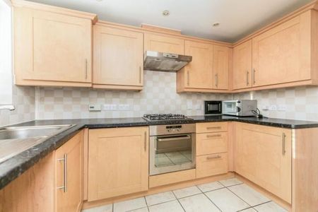 2 bedroom semi-detached house to rent - Photo 4