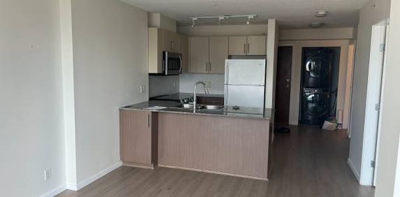 1 bedroom+Den apartment downtown Vancouver, Amazing View near SkyTrain - Photo 2