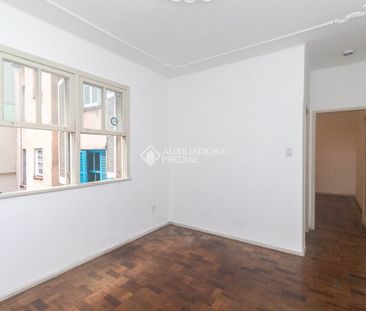 Apartamento com 1 quarto e 40m² para alugar em Centro Histórico, Po... - Photo 1