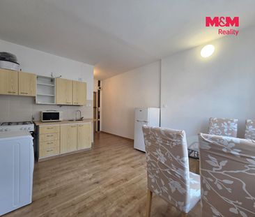 Pronájem bytu 1+1 37 m² - Photo 1